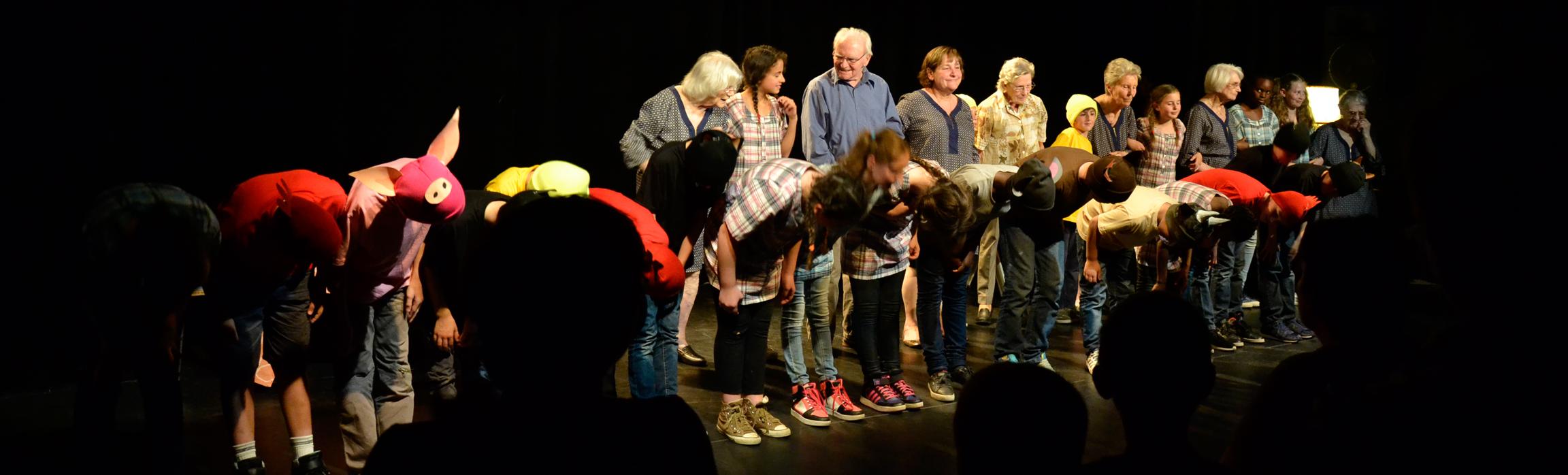 Atelier théâtre en Ehpad et Ecole primaire Atelier théâtre en Ehpad et Ecole primaire